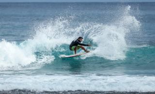 Location planche de surf en Guadeloupe : spots et infos