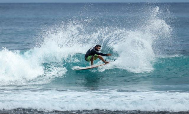 Louer une planche de surf en Guadeloupe pour rider les vagues